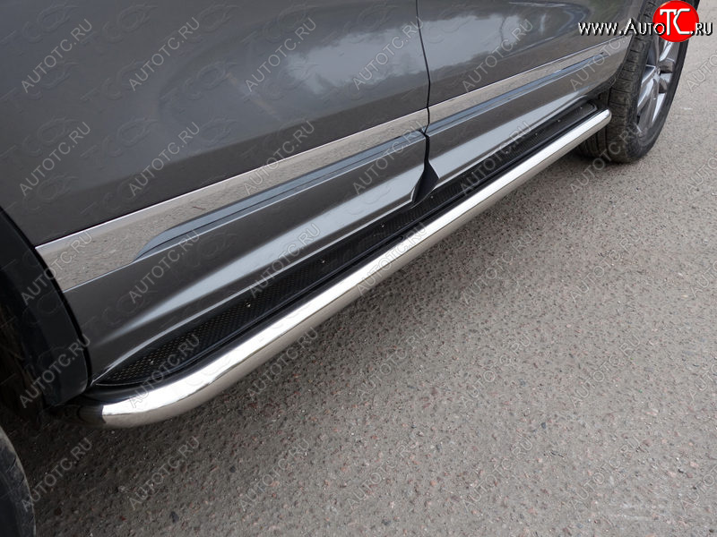 45 999 р. Пороги с площадкой 60,3 мм R-Line ТСС Тюнинг Volkswagen Touareg 2 NF рестайлинг (2014-2018) (нержавейка)  с доставкой в г. Вологда