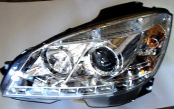 W204 ФАРА Л+П (КОМПЛЕКТ) ТЮНИНГ (DEVIL EYES) С РЕГ.МОТОР СВЕТЯЩ ОБОДК (SONAR) ВНУТРИ ХРОМ SONAR md20407-003h-n