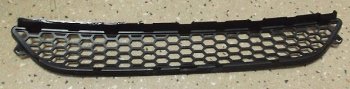 S60 РЕШЕТКА БАМПЕРА ПЕРЕДН (Китай) BODYPARTS vvs6010-190