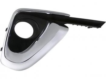 Правая вставка под ПТФ BodyParts Toyota Fortuner  AN160 (2015-2020) дорестайлинг (молдинг хром)