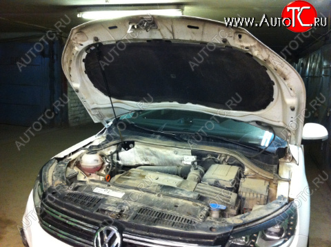 3 399 р. Упор капота Volkswagen Tiguan (2008-н.в.) ТехноМастер ТехноМастер 8231.8800.04  с доставкой в г. Вологда