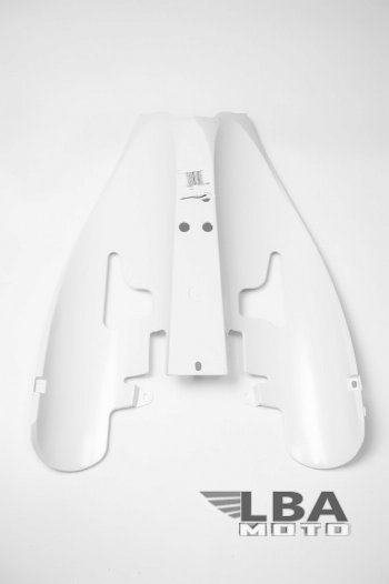 Хвост нижняя часть для Yamaha R1 04-06 Без цвета  лб-00000102