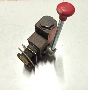 3 169 р. Кран управления подъема кузова EQ34086240 DOG (!!!УЦЕНКА: возможен нетоварный вид!!!) DONGFENG eq34086240 dog  с доставкой в г. Вологда. Увеличить фотографию 3