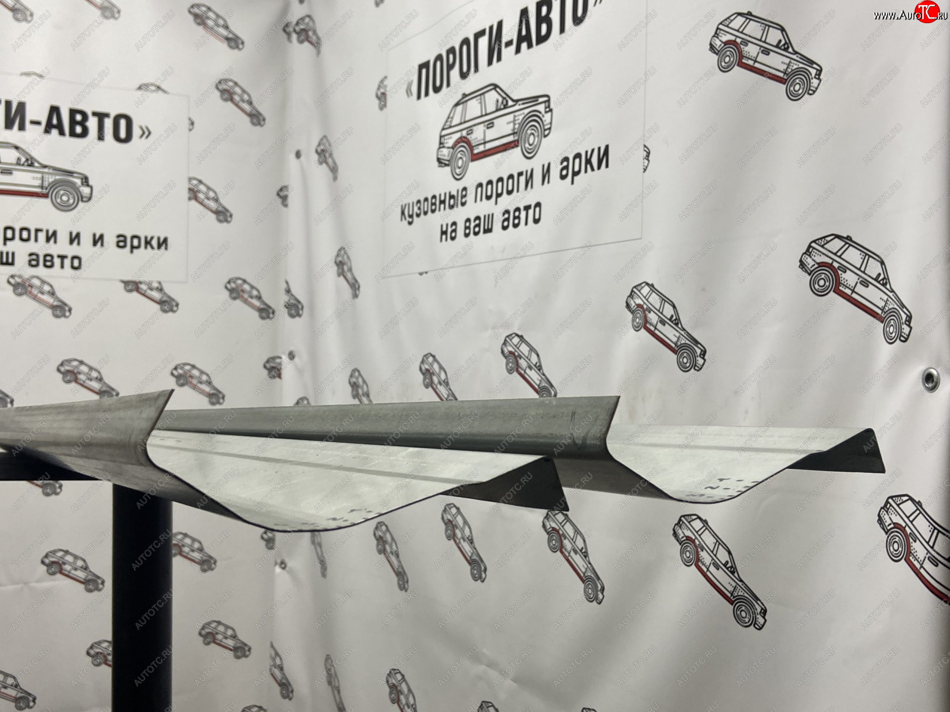 1 989 р. Правый ремонтный кузовной порог Пороги-Авто Mitsubishi Pajero 3 V70 дорестайлинг (1999-2003) (холоднокатаная сталь 1 мм)  с доставкой в г. Вологда