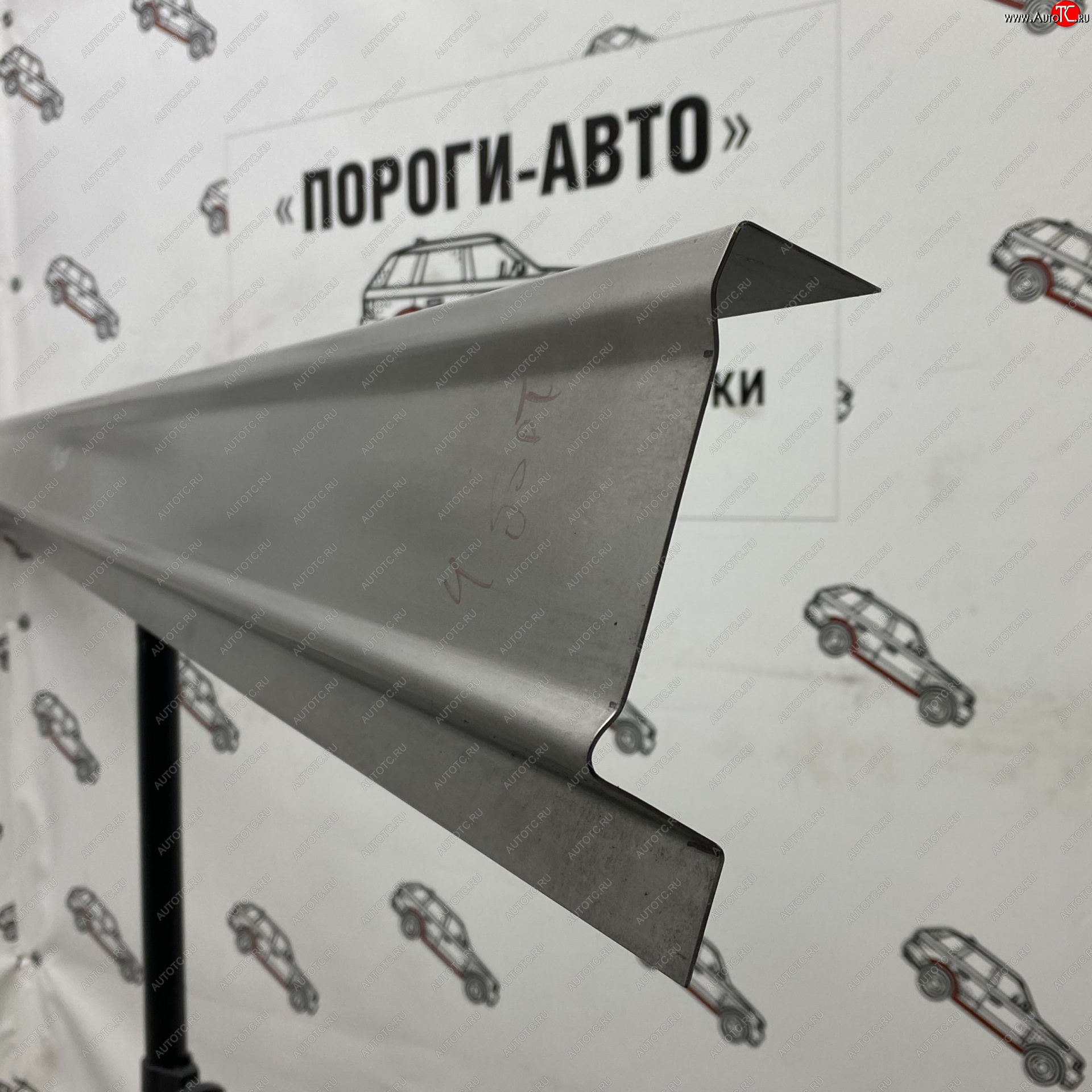 1 989 р. Правый ремонтный порог Пороги-Авто Toyota Land Cruiser 200 1-ый рестайлинг (2012-2015) (Холоднокатанная сталь 1 мм)  с доставкой в г. Вологда
