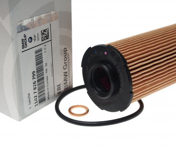 2 779 р. Фильтр масляный BMW 3 (F30,G20),5 (G30,F90),X3,X4,X5,X6,X7 OE BMW 11427826799  с доставкой в г. Вологда. Увеличить фотографию 2