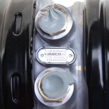 24 549 р. Энергоаккумулятор MERCEDES тип 20/24 (дисковый тормоз) WABCO WABCO 9254800050 WABCO 9254800050  с доставкой в г. Вологда. Увеличить фотографию 3