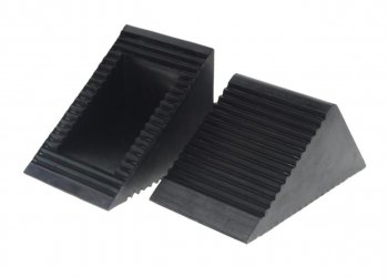 Упор противооткатный резиновый 130х80х65мм 2шт. ROCKFORCE ROCKFORCE rf-trf3301