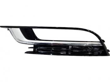 Левая решетка переднего бампера (с отверстием под ПТФ, пр-во Китай) BODYPARTS  Volkswagen Passat CC  рестайлинг (2012-2016) (молдинг хром)