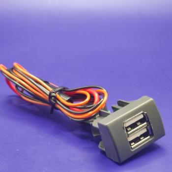 1 149 р. USB автомобильное зарядное устройство АПЭЛ (2039546547456) ГАЗ ГАЗель Next A62,А65 автобус (2016-2025)  с доставкой в г. Вологда. Увеличить фотографию 7
