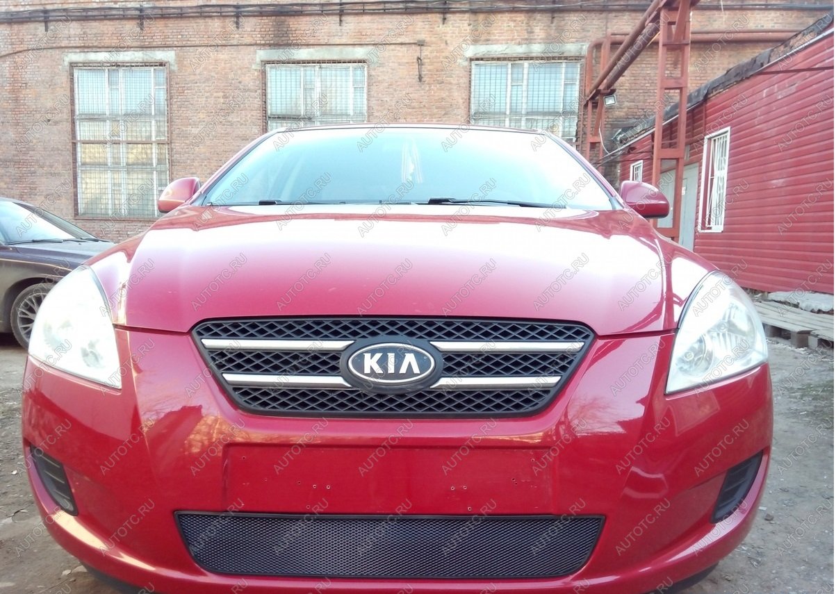 2 899 р. Защита радиатора Стрелка11 Стандарт KIA Ceed 1 ED дорестайлинг, хэтчбэк 5 дв. (2006-2010) (черная)  с доставкой в г. Вологда