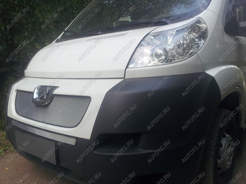 3 299 р. Защита радиатора (верх) Стрелка11 Стандарт  Peugeot Boxer  250 (2006-2014) (хром)  с доставкой в г. Вологда