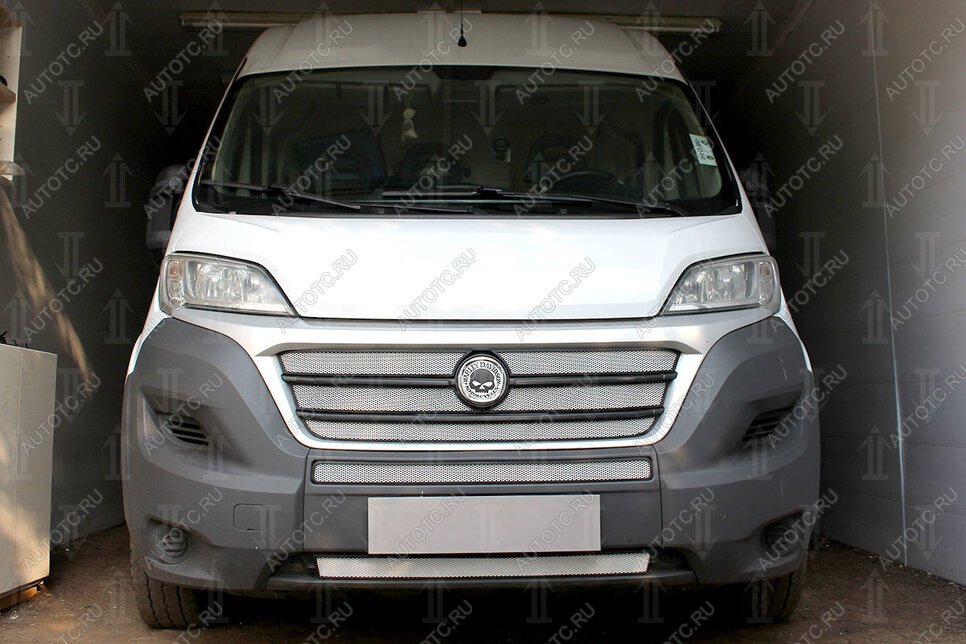 4 299 р. Защита радиатора (2 части) Стрелка11 Стандарт  CITROEN Jumpy (2013-2017), Fiat Ducato  290 (2014-2025), Peugeot Boxer  290 (2014-2025) (хром)  с доставкой в г. Вологда
