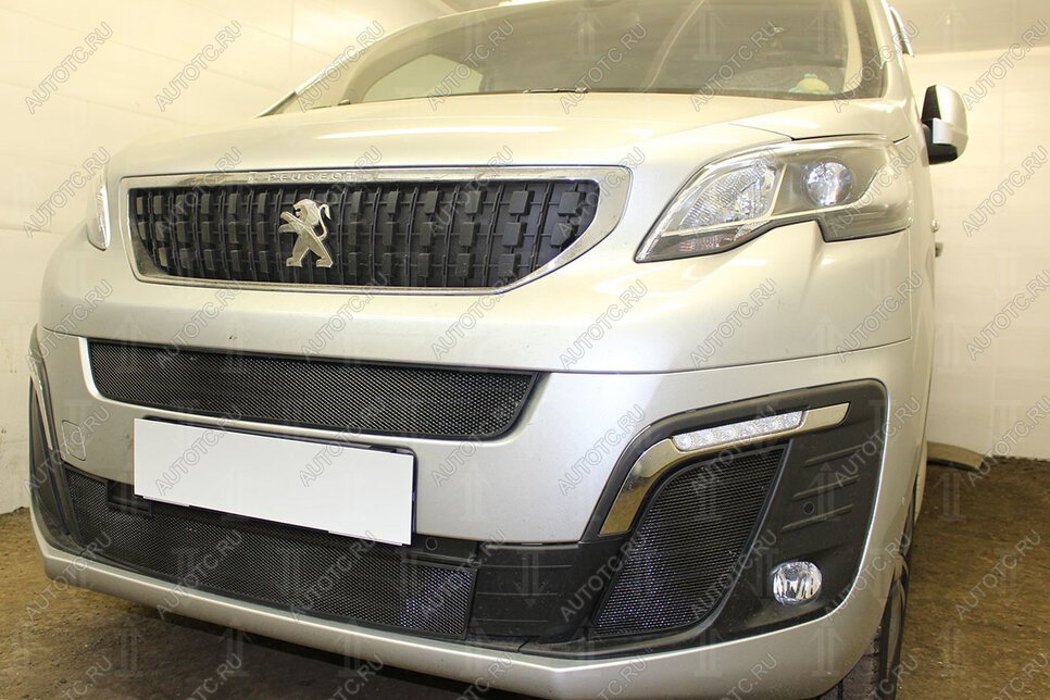 3 579 р. Защита радиатора (боковые) Стрелка11 Стандарт  Peugeot Traveller  K0 L2 (2016-2024) дорестайлинг (черная)  с доставкой в г. Вологда
