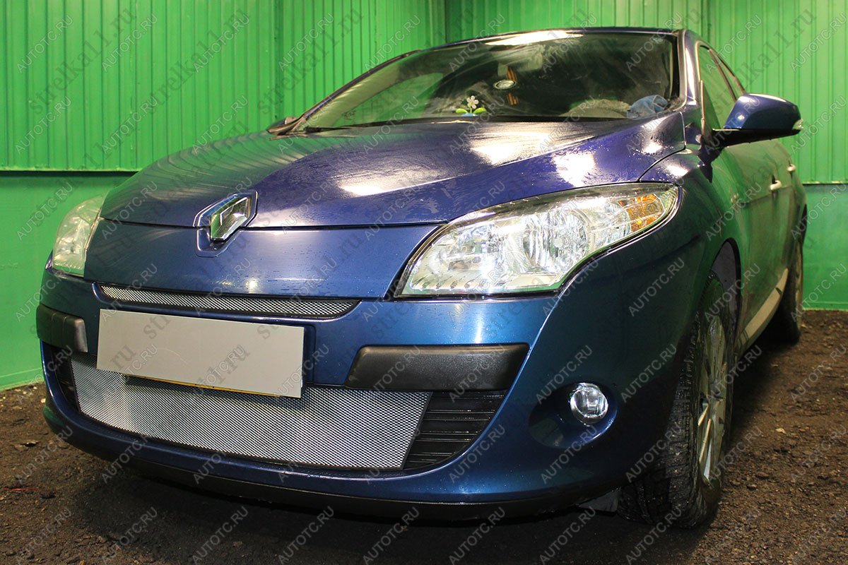2 269 р. Защита радиатора (верх) Стандарт  Renault Megane  седан (2008-2012)  дорестайлинг (хром)  с доставкой в г. Вологда