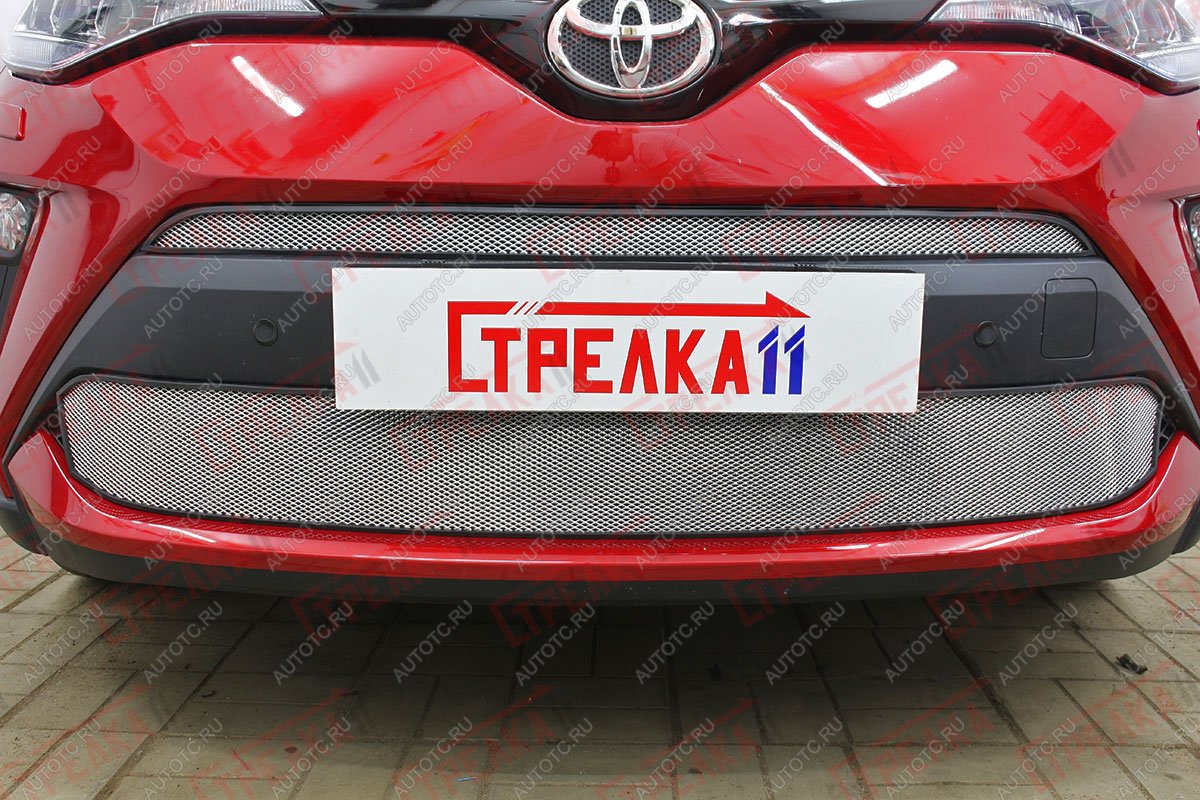 2 699 р. Защита радиатора (верх) Стрелка11 Стандарт  Toyota C-HR  NGX10, ZGX10 (2019-2025) рестайлинг (хром)  с доставкой в г. Вологда
