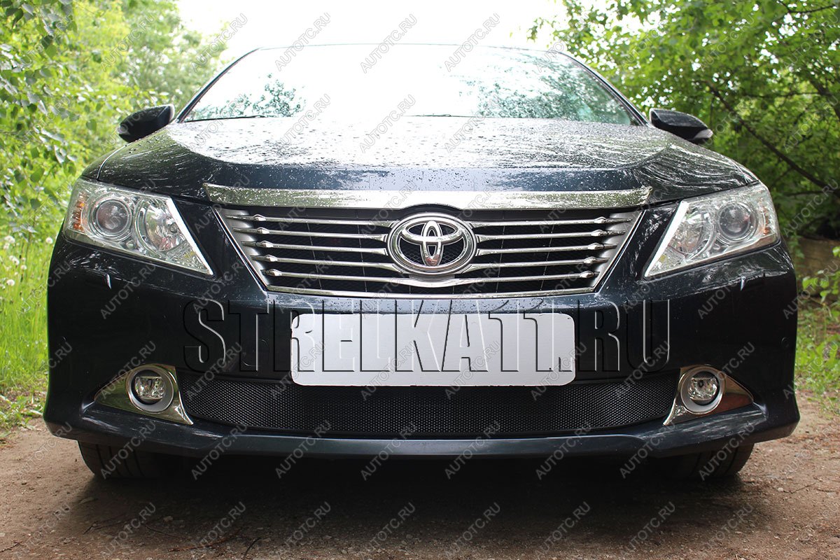 2 899 р. Защита радиатора Стрелка11 Стандарт Toyota Camry XV50 дорестайлинг (2011-2014) (черная)  с доставкой в г. Вологда