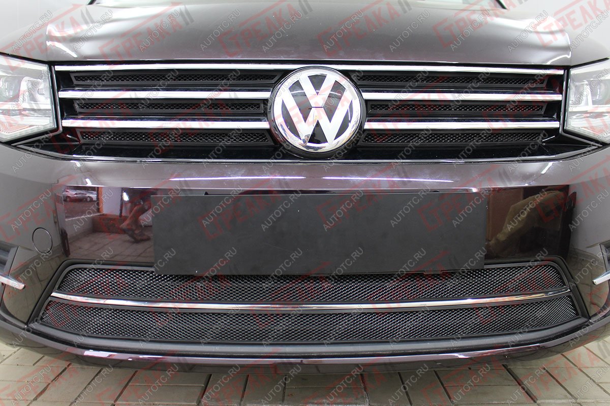 4 849 р. Защита радиатора (верх 6 частей) Стрелка11 Стандарт  Volkswagen Caddy  2K (2015-2020) рестайлинг (черная)  с доставкой в г. Вологда