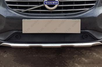 3 149 р. Защита радиатора (с парктроником) Стрелка11 Стандарт Volvo XC60  рестайлинг (2013-2017) (черная)  с доставкой в г. Вологда. Увеличить фотографию 2