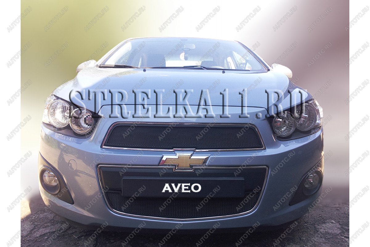 759 р. Зимняя заглушка решетки радиатора (верх) Стрелка11  Chevrolet Aveo  T300 (2011-2015) седан, хэтчбек (черная)  с доставкой в г. Вологда
