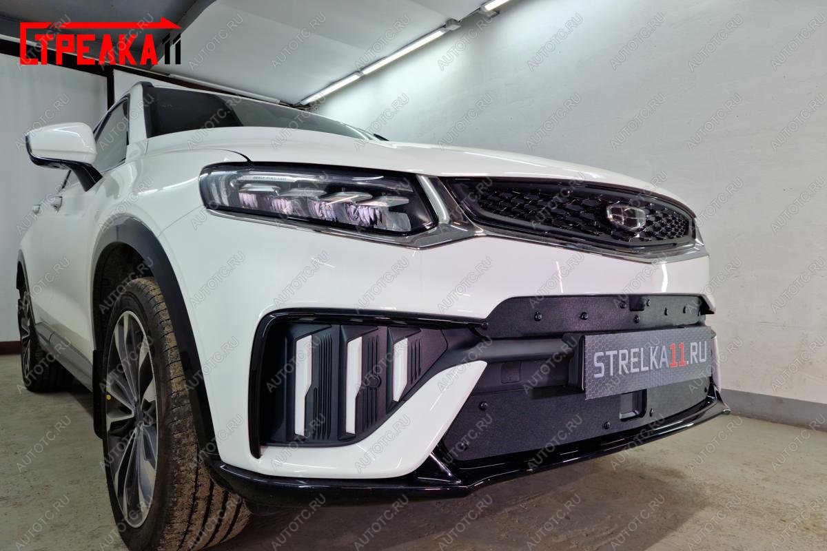 759 р. Зимняя заглушка решетки радиатора (низ с датчиком ACC) Стрелка11  Geely Tugella  FY11,HPBA4 (2019-2023) дорестайлинг (черная)  с доставкой в г. Вологда