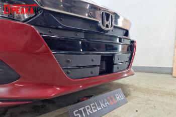 1 099 р. Зимняя заглушка решетки радиатора (верх 4 части) Стрелка11  Honda Accord  10 CV (2019-2022) (черная)  с доставкой в г. Вологда. Увеличить фотографию 2