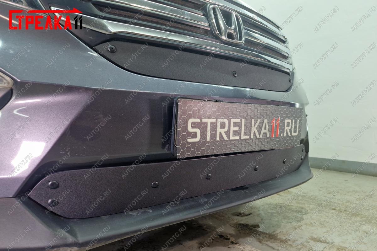 759 р. Зимняя заглушка решетки радиатора (низ) Стрелка11  Honda Pilot  YF6 (2016-2019) дорестайлинг (черная)  с доставкой в г. Вологда