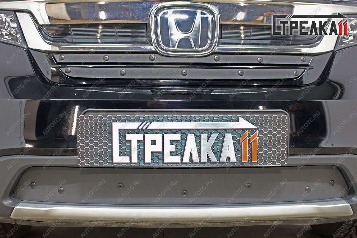 939 р. Зимняя заглушка решетки радиатора (низ с вентиляционной шторкой) Стрелка11  Honda Pilot  YF6 (2018-2021) рестайлинг (черная)  с доставкой в г. Вологда