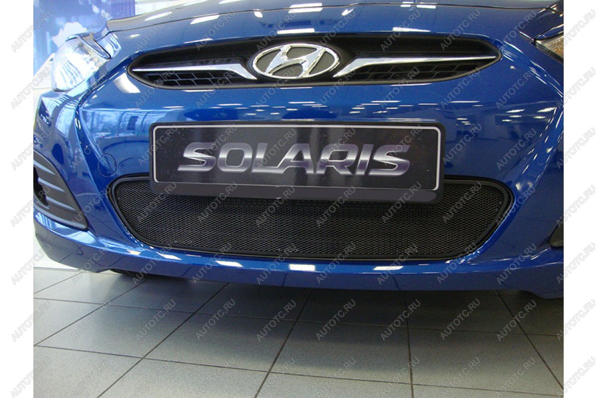 759 р. Зимняя заглушка решетки радиатора Стрелка11  Hyundai Solaris  RBr (2010-2014) седан дорестайлинг, хэтчбэк дорестайлинг (черная)  с доставкой в г. Вологда