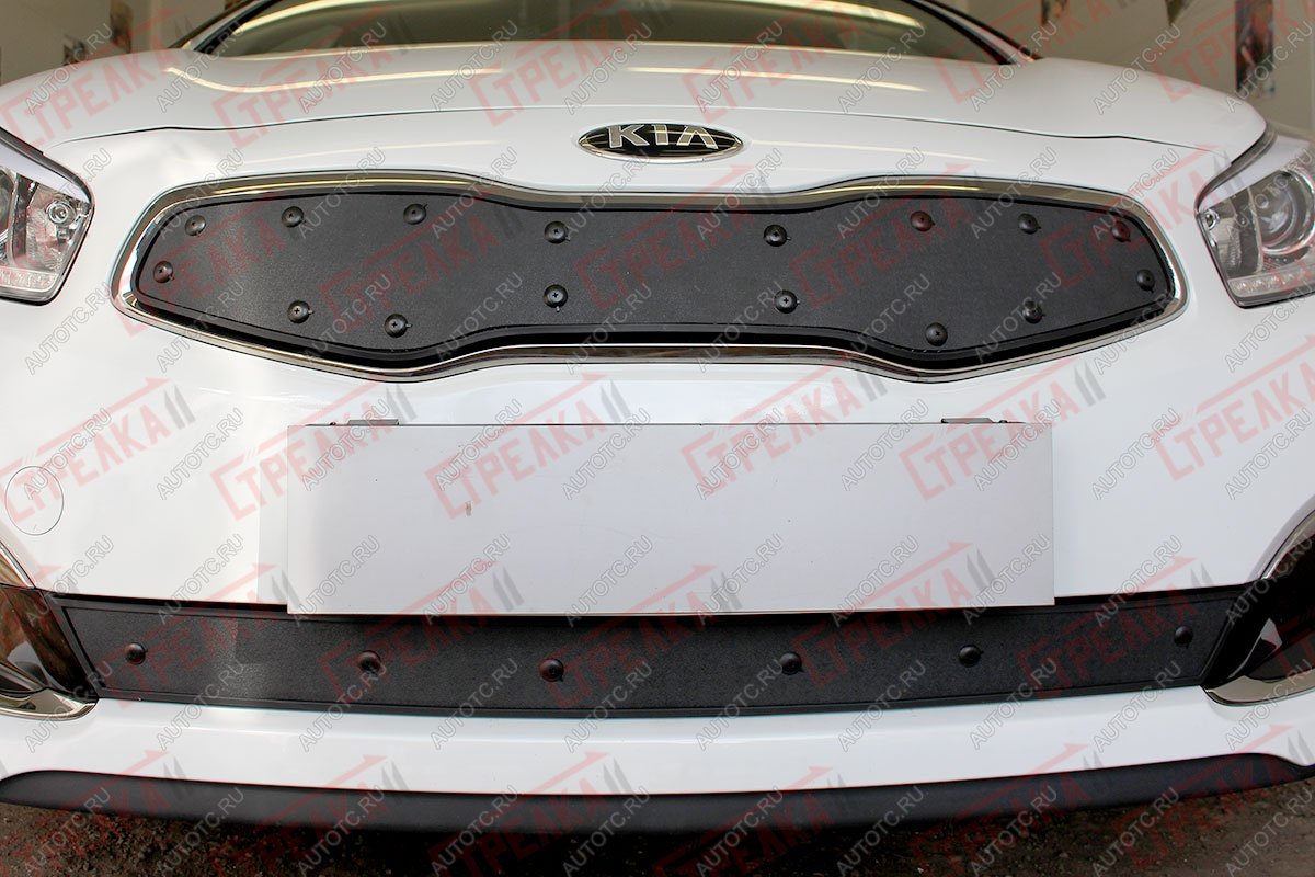 759 р. Зимняя заглушка решетки радиатора (верх) (Comfort, Classic) Стрелка11 KIA Ceed 2 JD рестайлинг универсал (2015-2018) (черная)  с доставкой в г. Вологда