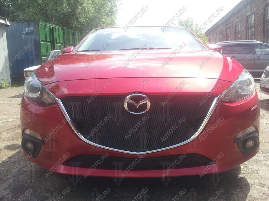 759 р. Зимняя заглушка решетки радиатора (верх с парктроником) Стрелка11 Mazda 3/Axela BM дорестайлинг седан (2013-2016) (черная)  с доставкой в г. Вологда
