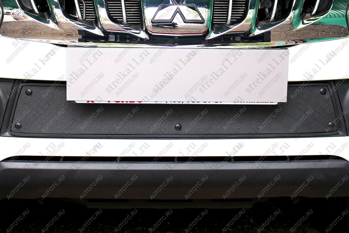 759 р. Зимняя заглушка решетки радиатора Стрелка11 Mitsubishi L200 5 KK,KL дорестайлинг (2015-2019) (черная)  с доставкой в г. Вологда