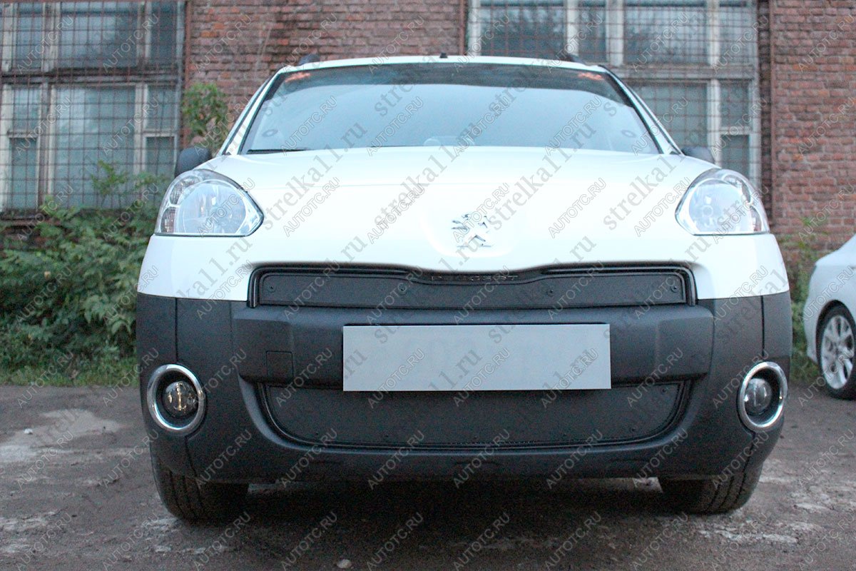 759 р. Зимняя заглушка решетки радиатора (низ) Стрелка11  Peugeot Partner  B9 (2012-2015) 1-ый рестайлинг (черная)  с доставкой в г. Вологда