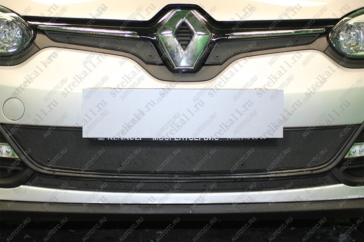 759 р. Зимняя заглушка решетки радиатора (верх, 2 части) Стрелка11 Renault Megane универсал  рестайлинг (2013-2016) (черная)  с доставкой в г. Вологда
