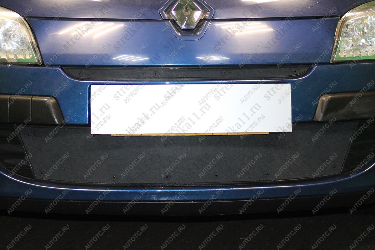 759 р. Зимняя заглушка решетки радиатора (низ) Стрелка11 Renault Megane универсал  дорестайлинг (2008-2013) (черная)  с доставкой в г. Вологда