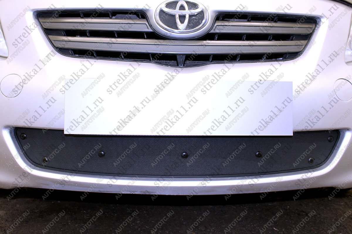 759 р. Зимняя заглушка решетки радиатора Стрелка11 Toyota Corolla E150 седан дорестайлинг (2006-2010) (черная)  с доставкой в г. Вологда