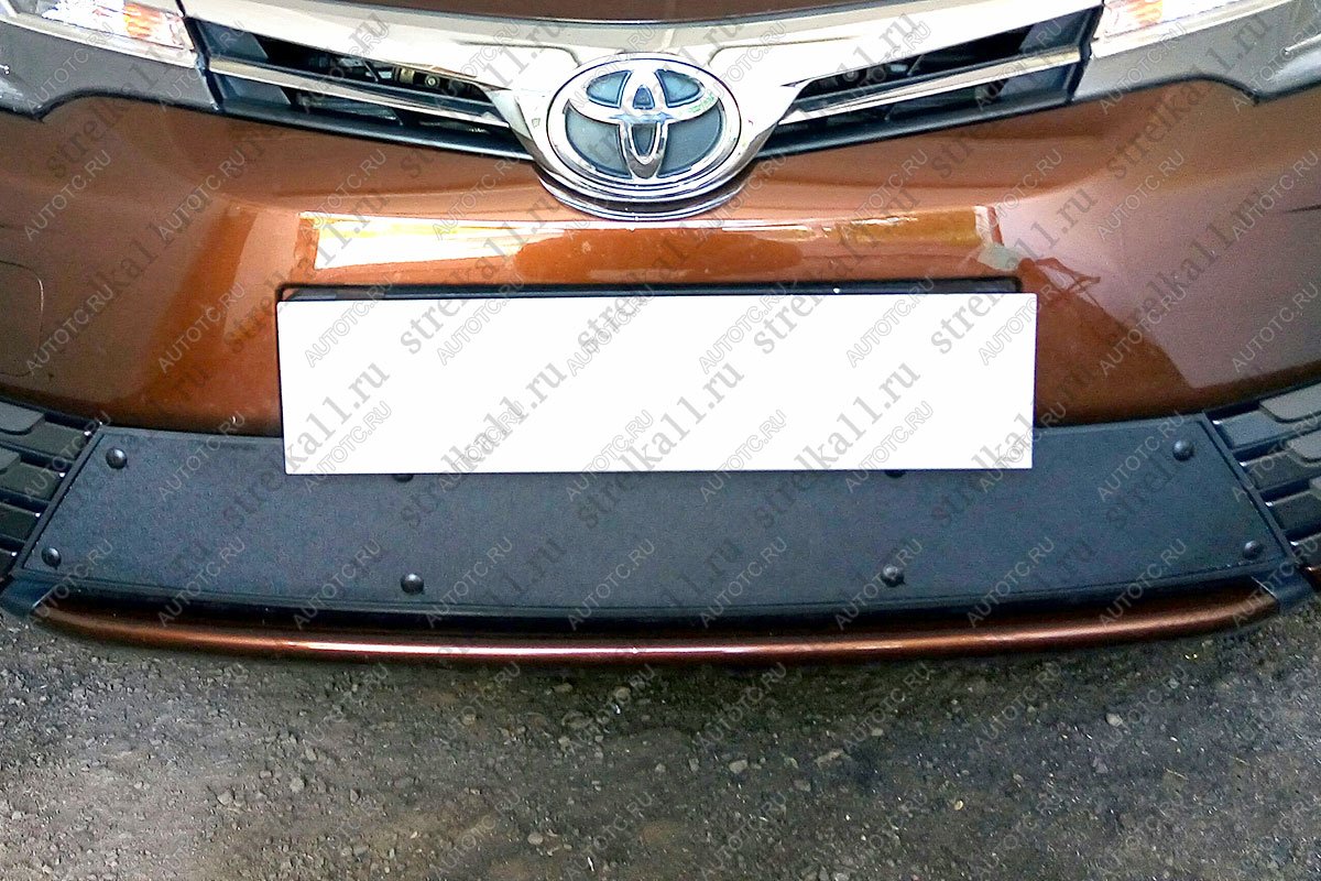 759 р. Зимняя заглушка решетки радиатора Стрелка11 Toyota Corolla E180 рестайлинг (2016-2019) (черная)  с доставкой в г. Вологда