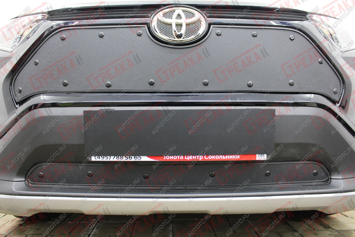 759 р. Зимняя заглушка решетки радиатора (верх) Стрелка11  Toyota RAV4  XA50 (2018-2025) 5 дв. дорестайлинг (черная)  с доставкой в г. Вологда