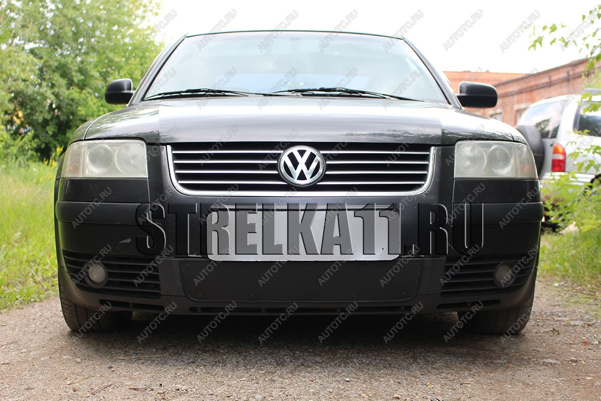 759 р. Зимняя заглушка решетки радиатора Стрелка11 Volkswagen Passat B5.5 универсал рестайлинг (2000-2005) (черная)  с доставкой в г. Вологда