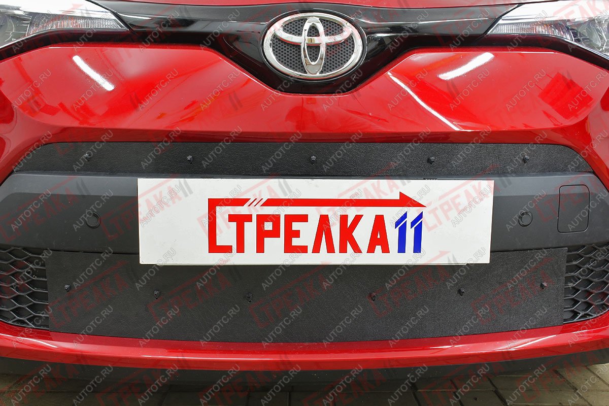 1 349 р. Зимняя защита на стяжке (верх) Стрелка11  Toyota C-HR  NGX10, ZGX10 (2019-2025) рестайлинг (черная)  с доставкой в г. Вологда