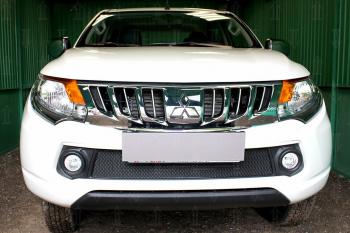 3 899 р. Защита радиатора низ Стрелка11 PREMIUM Mitsubishi L200 5 KK,KL дорестайлинг (2015-2019) (черная)  с доставкой в г. Вологда. Увеличить фотографию 2
