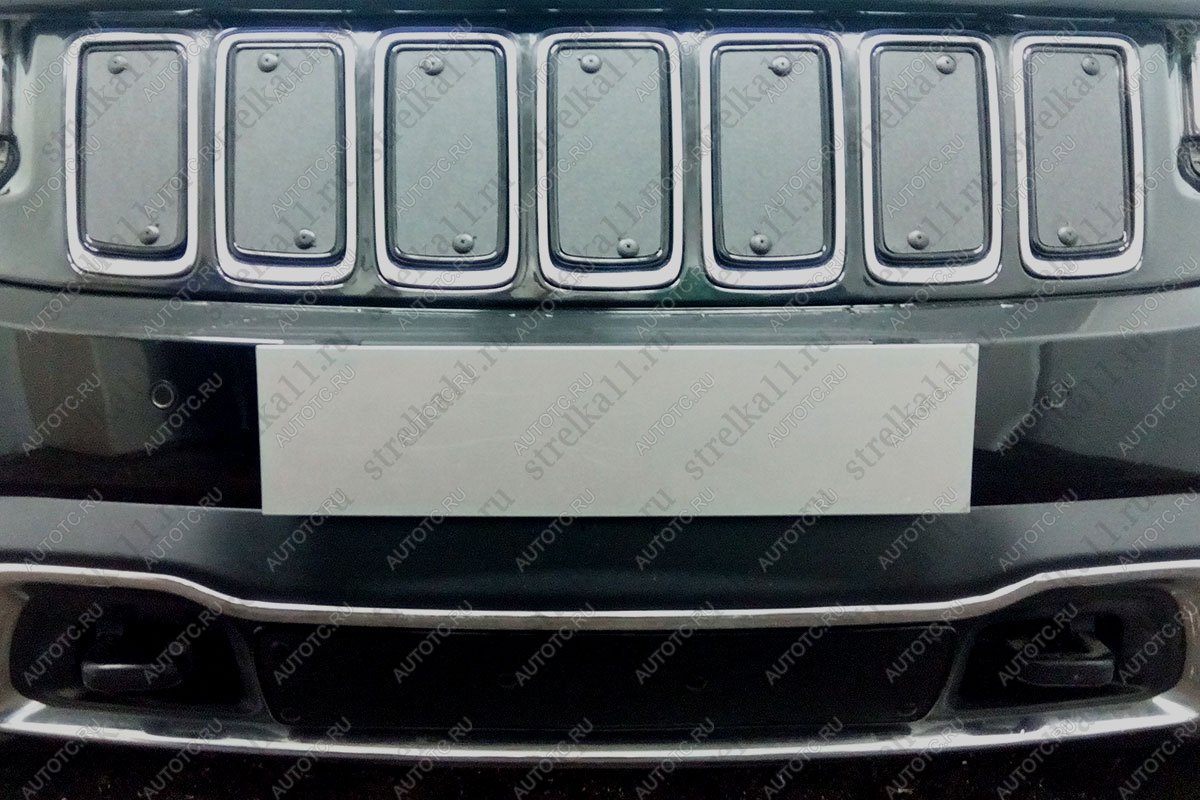 1 679 р. Зимняя заглушка решетки радиатора (Overland, SRT8, премиум) Стрелка11  Jeep Grand Cherokee  WK2 (2013-2018) 1-ый рестайлинг (черная)  с доставкой в г. Вологда