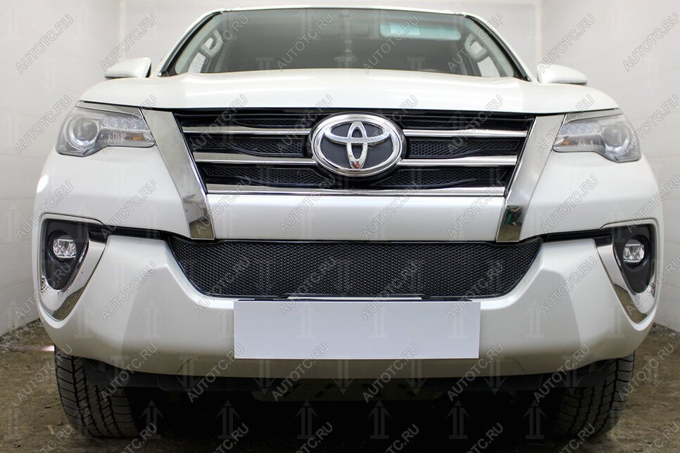 4 499 р. Защита радиатора (низ) (Black Onyx) Стрелка11 PREMIUM  Toyota Fortuner  AN160 (2020-2025) рестайлинг (черная)  с доставкой в г. Вологда