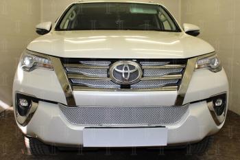 Защита радиатора (верх) (Black Onyx) Стрелка11 PREMIUM Toyota Fortuner  AN160 (2020-2025) рестайлинг (хром)