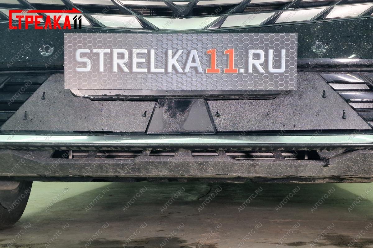 1 429 р. Зимняя защита на стяжке (низ 2 части) Стрелка11  Geely Atlas  FX11 (2023-2025) (черная)  с доставкой в г. Вологда
