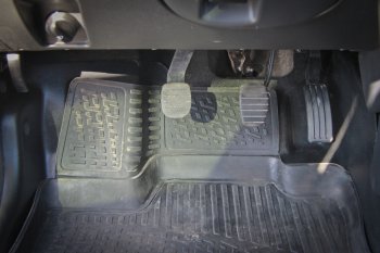 2 969 р. Накладки на ковролин АртФорм Renault Duster HS дорестайлинг (2010-2015) (Передние боковые)  с доставкой в г. Вологда. Увеличить фотографию 2