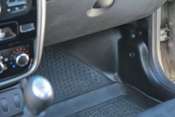 2 969 р. Накладки на ковролин АртФорм Renault Duster HS дорестайлинг (2010-2015) (Передние боковые)  с доставкой в г. Вологда. Увеличить фотографию 3