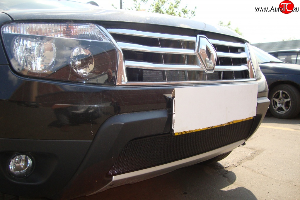 1 469 р. Сетка на бампер Russtal (хром) Renault Duster HS дорестайлинг (2010-2015)  с доставкой в г. Вологда