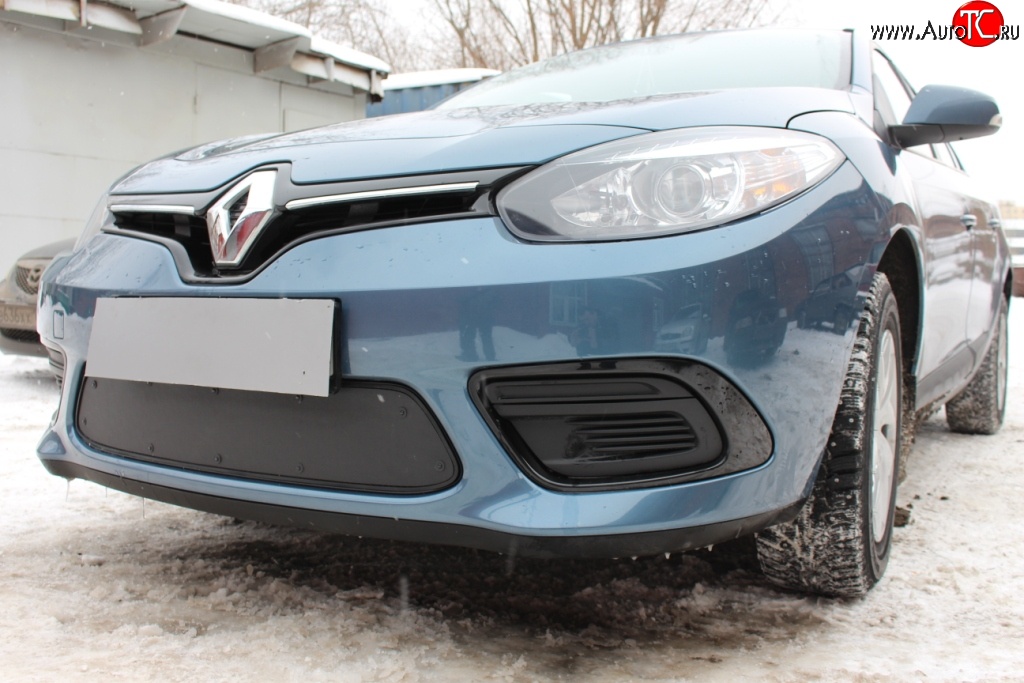 1 469 р. Сетка на бампер Russtal (черная) Renault Fluence дорестайлинг (2010-2012)  с доставкой в г. Вологда
