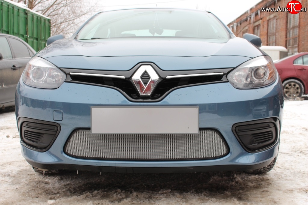 1 539 р. Сетка на бампер Russtal (хром) Renault Fluence дорестайлинг (2010-2012)  с доставкой в г. Вологда